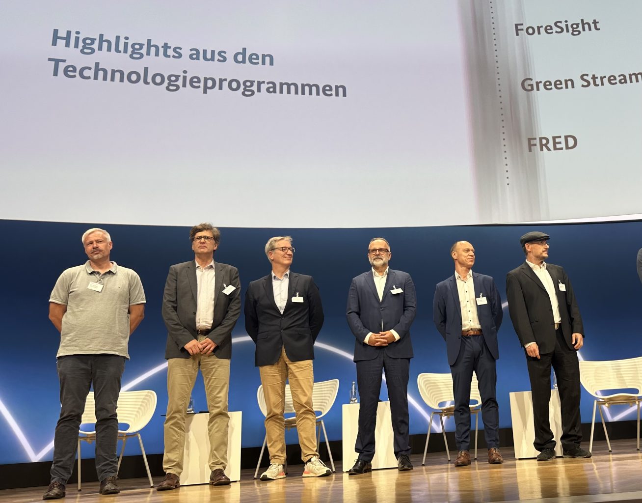 Michael Schidlack, Forschungsvereinigung Elektrotechnik beim ZVEI e. V. und Konsortialleitung des SmartLivingNEXT Leitprojekts präsentierte auf den Tagen der Technologien das Projekt ForeSight als ein Highlight der vom BMWK geförderten Technologieprojekte. Foto: Filip Milojkovic